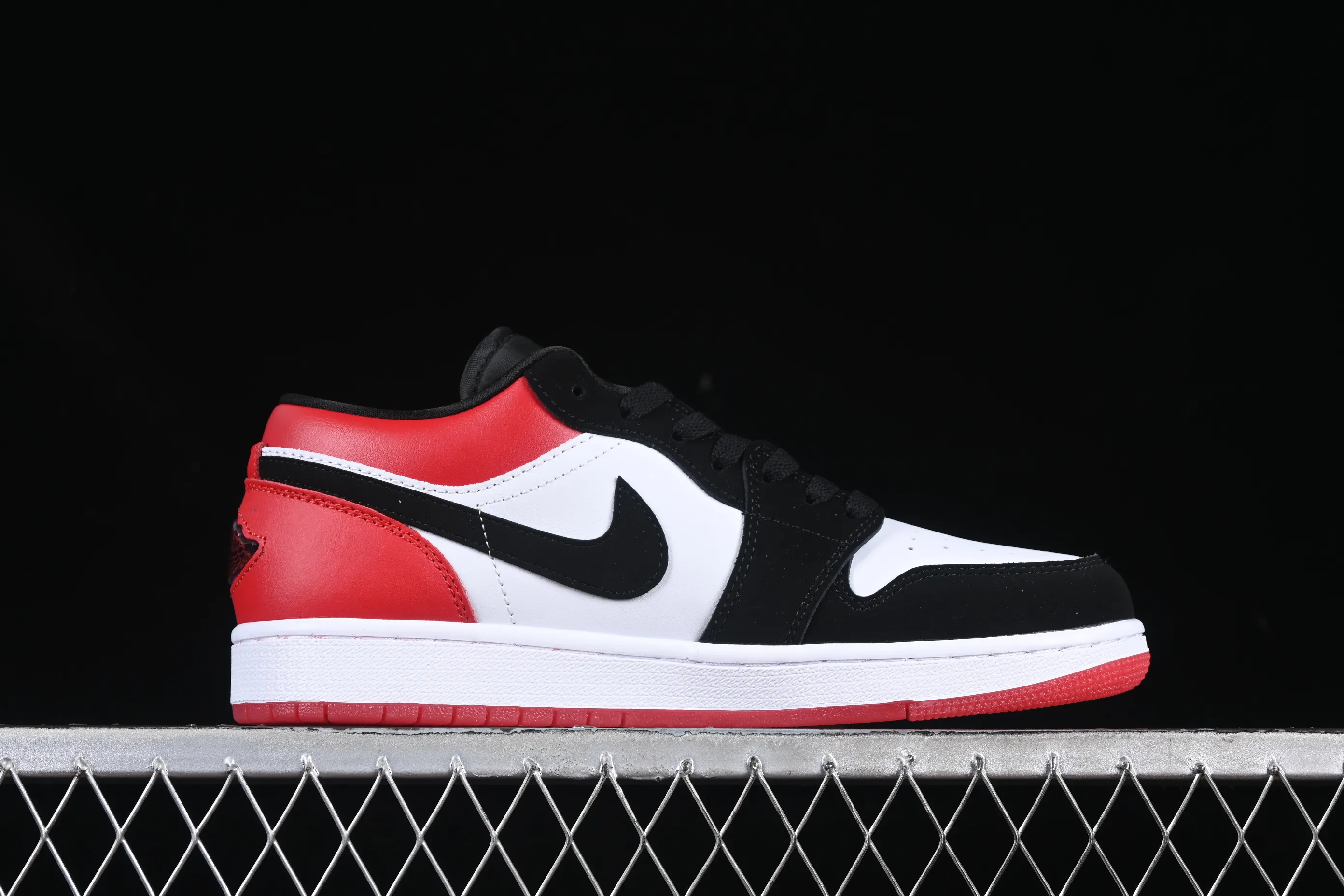 All categories Air Jordan Jordan series basketball shoes Air Jordan 1 Low Air Jordan 1 Low "White Black Gym Red" AJ1 Joe 1 Black Toe 2.0 Low-top cultural casual sneakers IB8971-106
